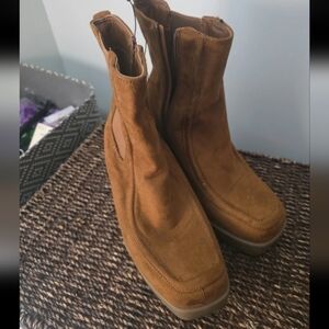 -Lane Bryant Dream Cloud Faux-Suede Platform Bootie Goring Side Zip Size 8